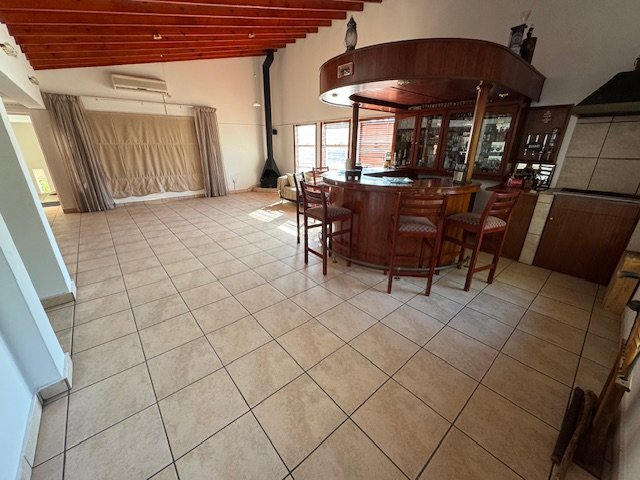5 Bedroom Property for Sale in Van Riebeeck Park Gauteng