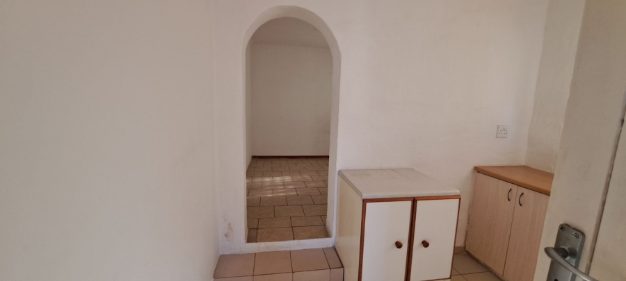To Let 1 Bedroom Property for Rent in Edenvale Central Gauteng
