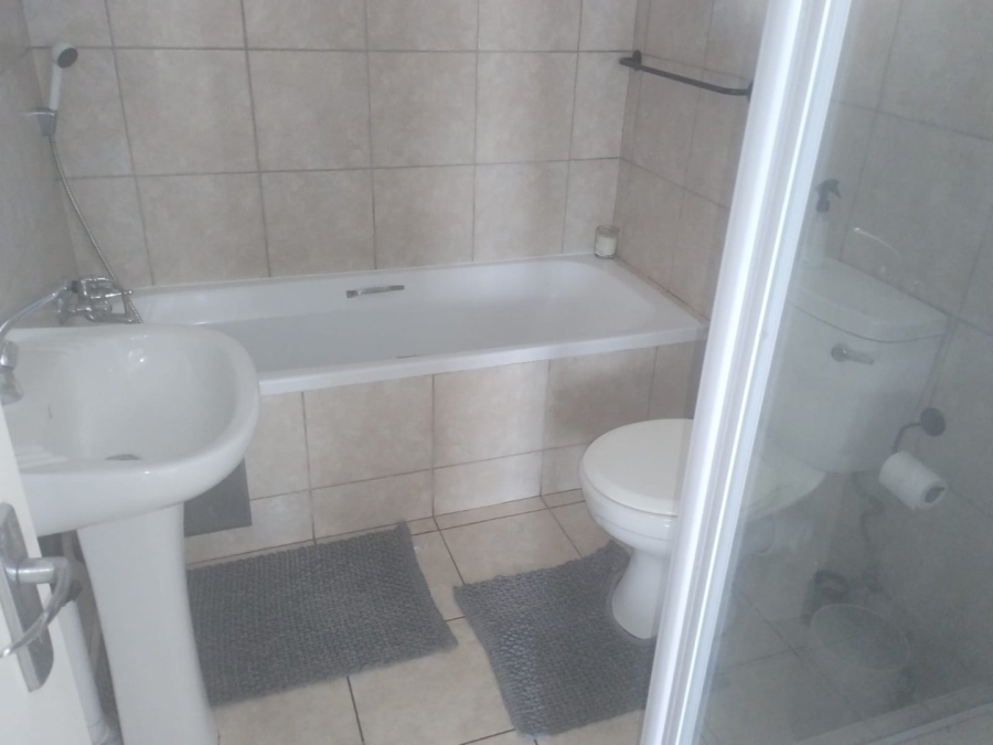 To Let 2 Bedroom Property for Rent in Eden Glen Gauteng