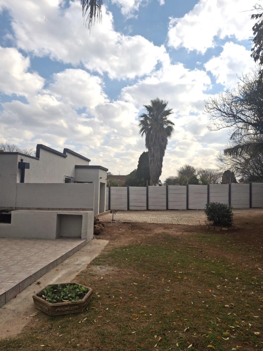  Bedroom Property for Sale in Wychwood Gauteng