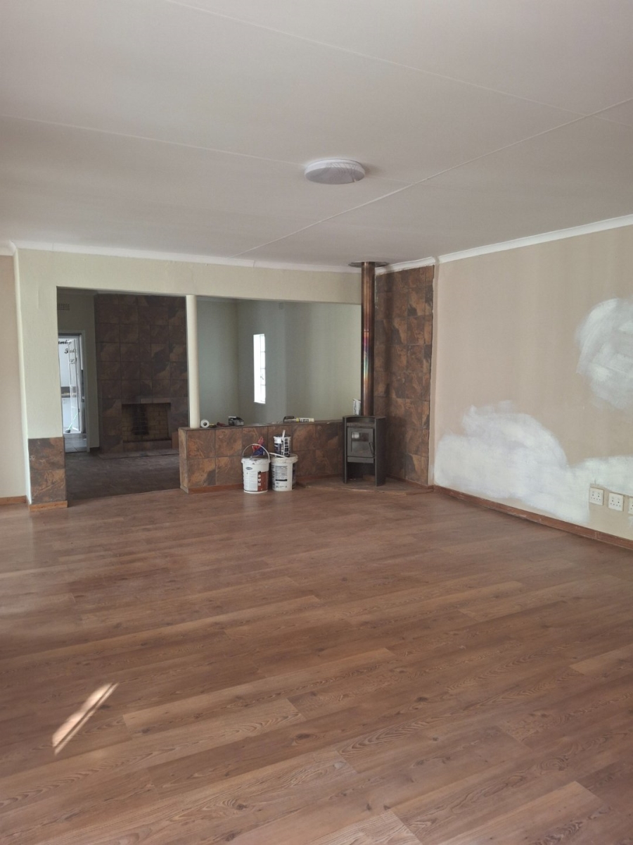  Bedroom Property for Sale in Wychwood Gauteng