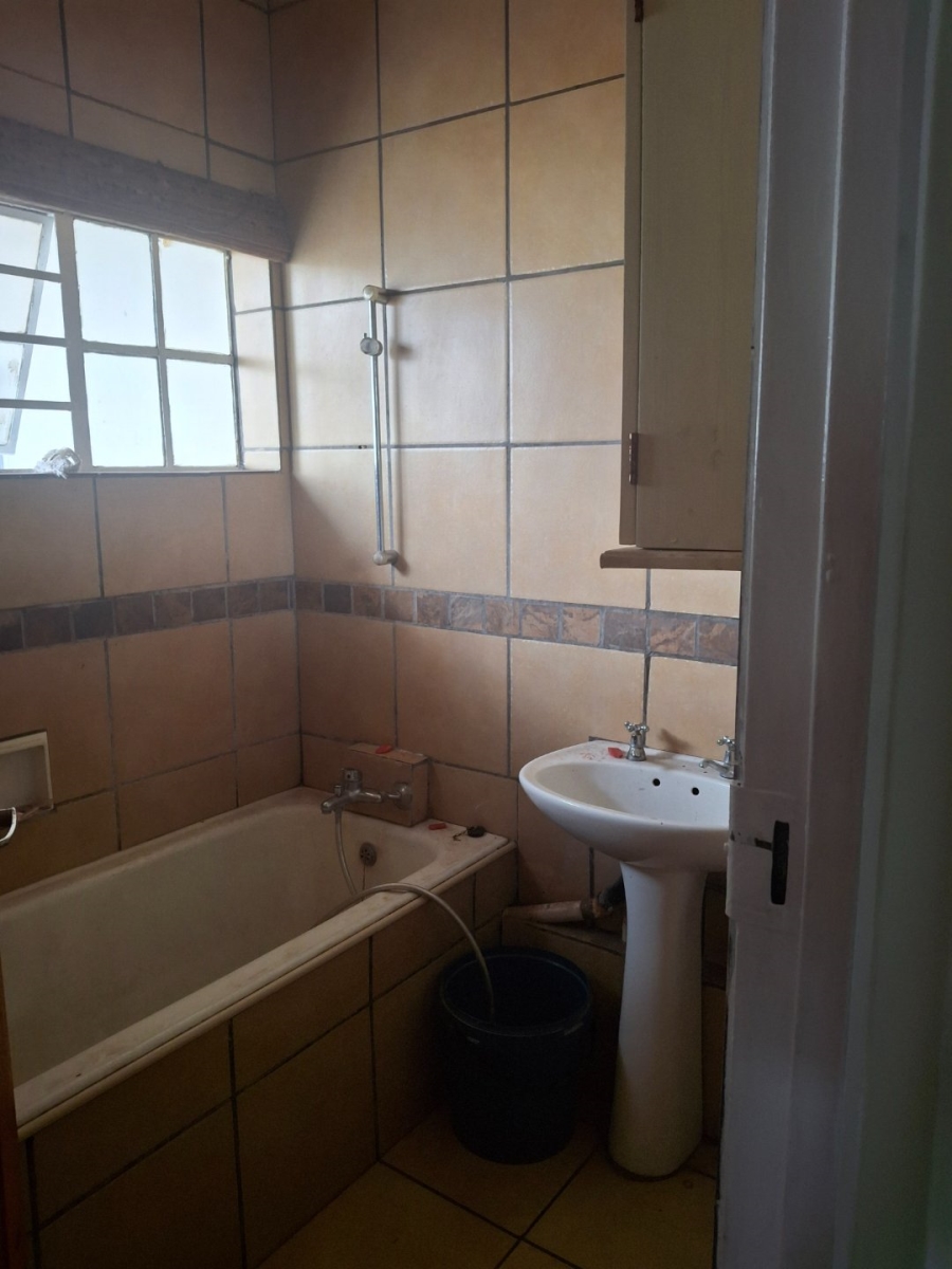  Bedroom Property for Sale in Wychwood Gauteng