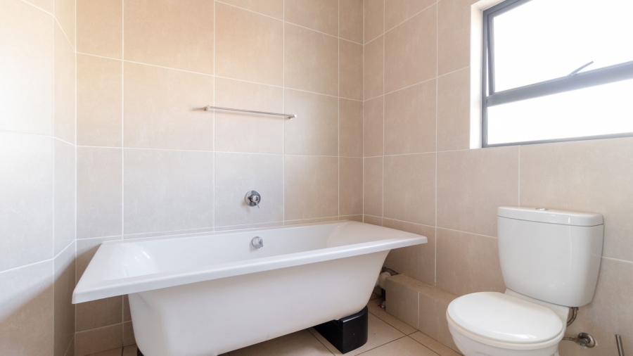 2 Bedroom Property for Sale in Greenstone Crest Gauteng