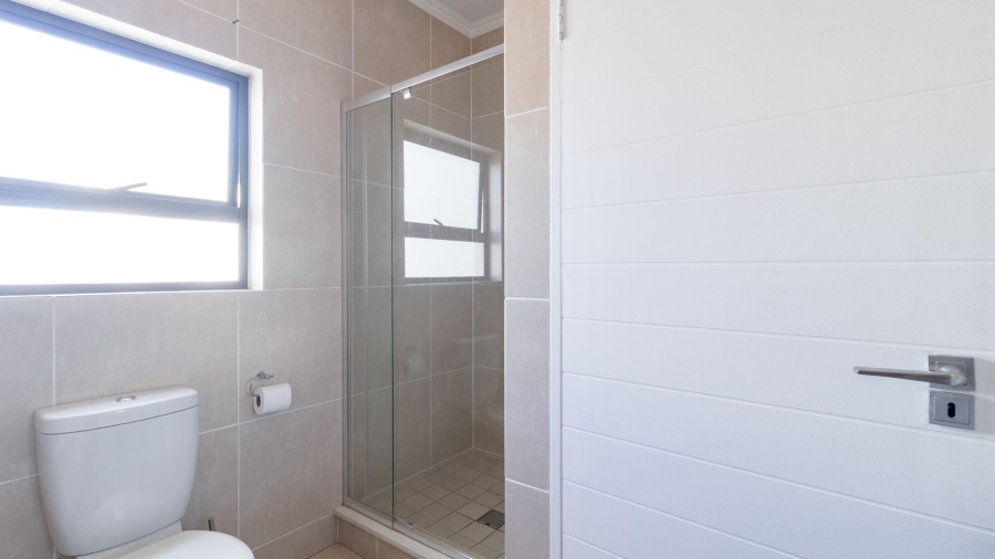 2 Bedroom Property for Sale in Greenstone Crest Gauteng
