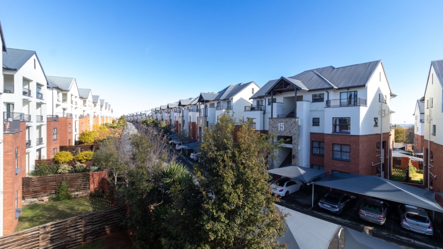 2 Bedroom Property for Sale in Greenstone Crest Gauteng