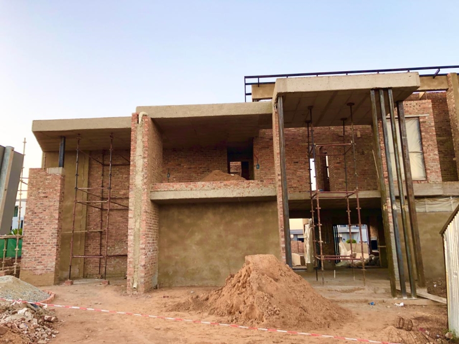 5 Bedroom Property for Sale in Midstream Heights Gauteng
