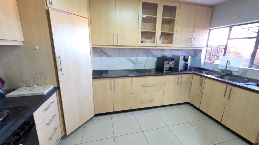 To Let 3 Bedroom Property for Rent in Erasmia Gauteng