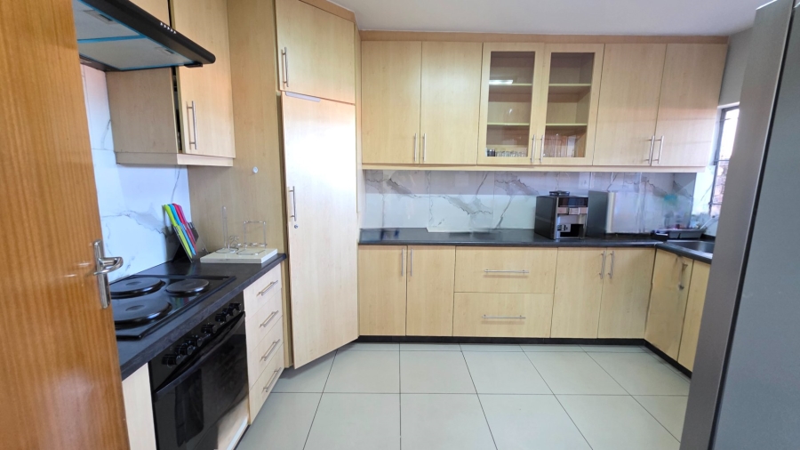 To Let 3 Bedroom Property for Rent in Erasmia Gauteng