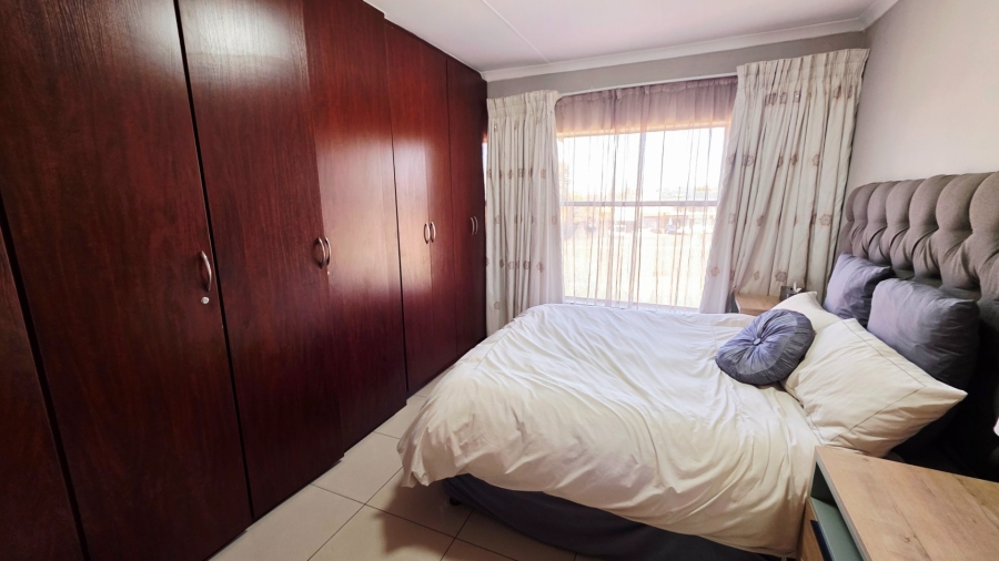 To Let 3 Bedroom Property for Rent in Erasmia Gauteng