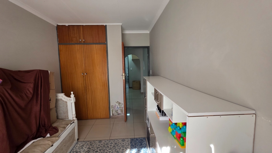 To Let 3 Bedroom Property for Rent in Erasmia Gauteng