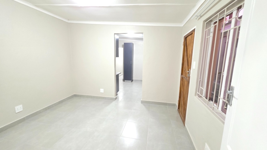 To Let 2 Bedroom Property for Rent in Laudium Gauteng