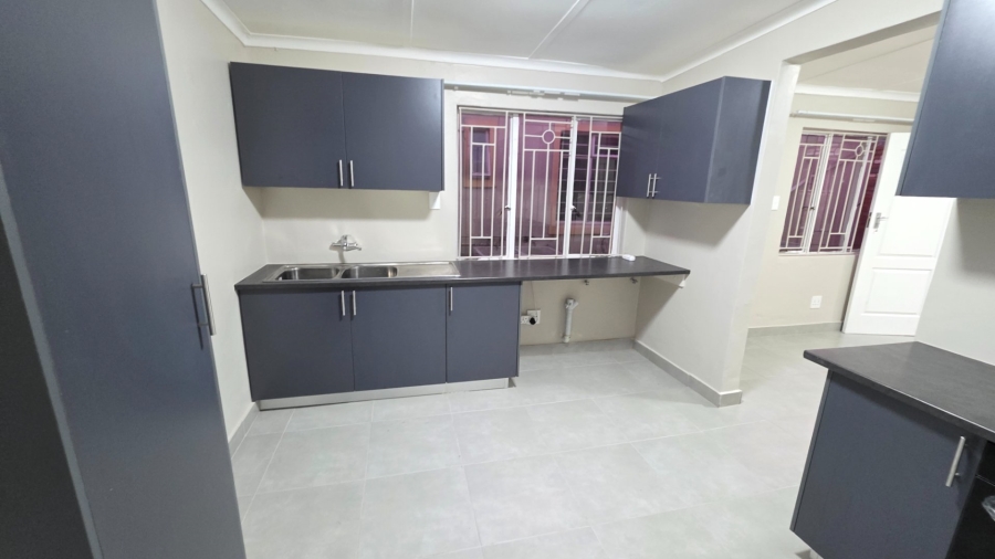 To Let 2 Bedroom Property for Rent in Laudium Gauteng