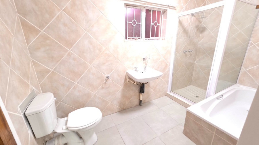 To Let 2 Bedroom Property for Rent in Laudium Gauteng