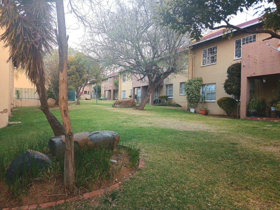 3 Bedroom Property for Sale in Vorna Valley Gauteng