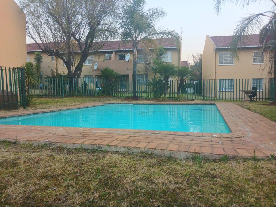 3 Bedroom Property for Sale in Vorna Valley Gauteng