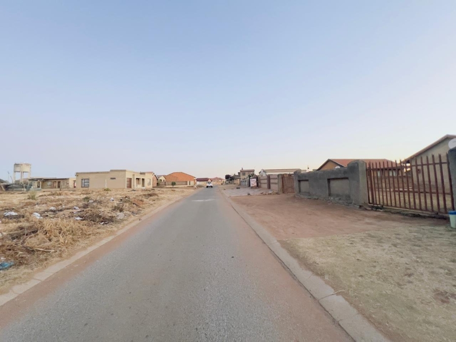  Bedroom Property for Sale in Geluksdal Gauteng