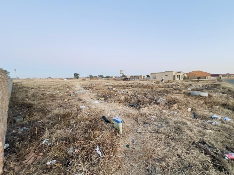  Bedroom Property for Sale in Geluksdal Gauteng
