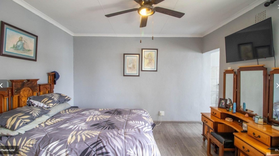 2 Bedroom Property for Sale in De Klerkshof Gauteng