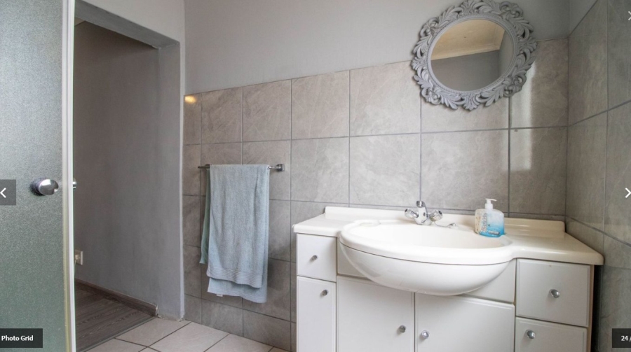 2 Bedroom Property for Sale in De Klerkshof Gauteng