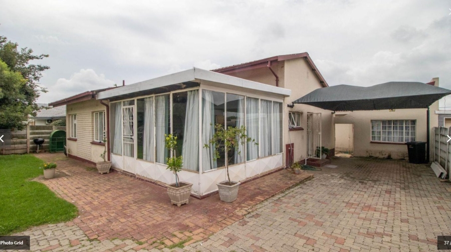 2 Bedroom Property for Sale in De Klerkshof Gauteng