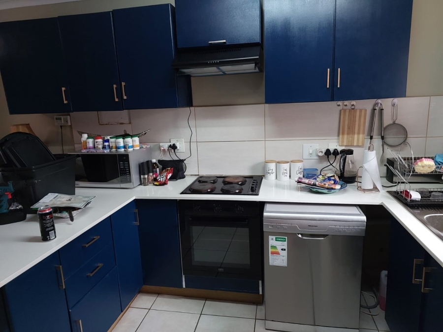 To Let 2 Bedroom Property for Rent in Die Wilgers Gauteng