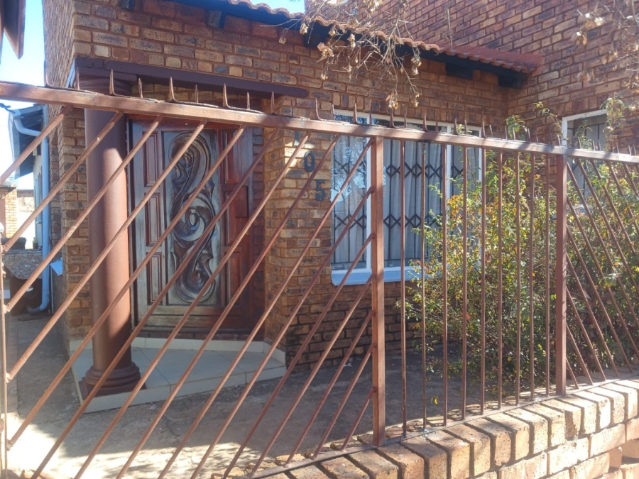 5 Bedroom Property for Sale in Danville Gauteng