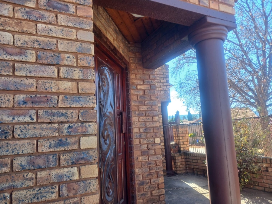5 Bedroom Property for Sale in Danville Gauteng
