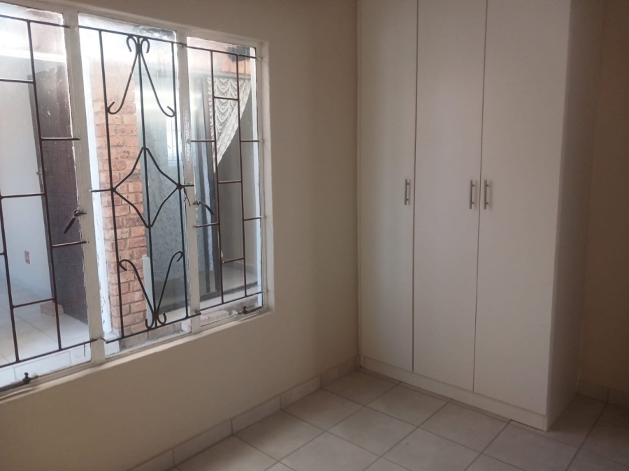 5 Bedroom Property for Sale in Danville Gauteng