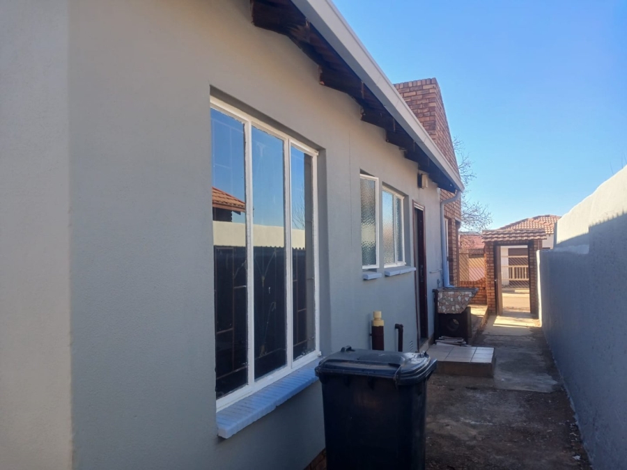 5 Bedroom Property for Sale in Danville Gauteng