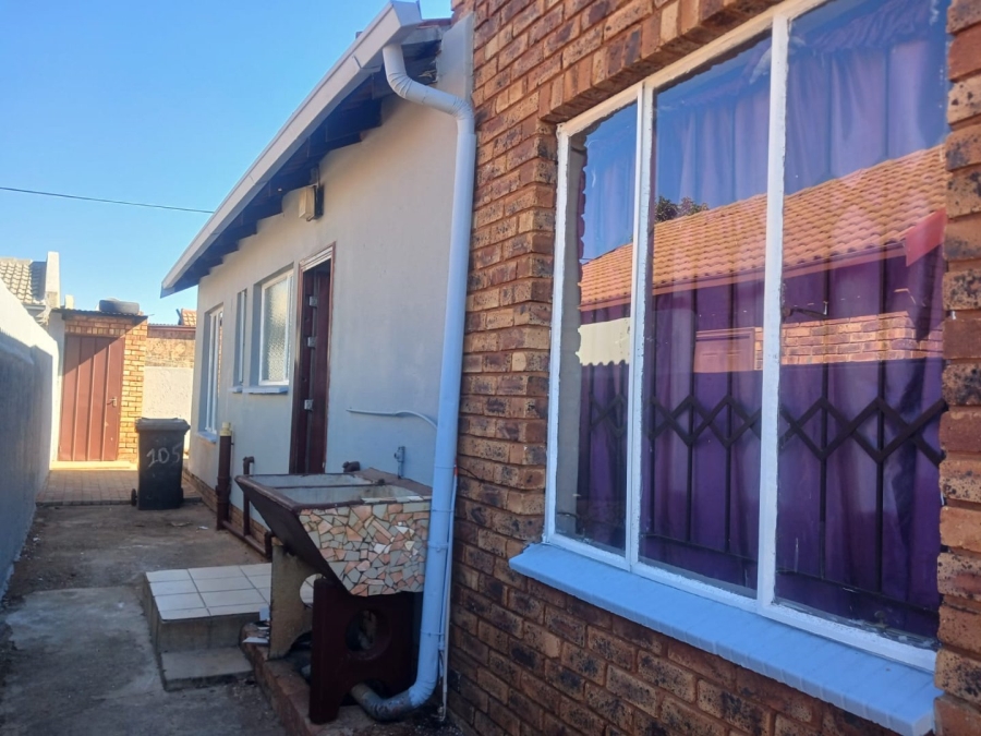 5 Bedroom Property for Sale in Danville Gauteng