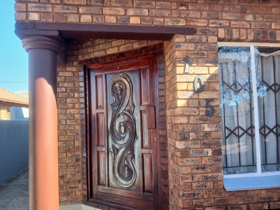 5 Bedroom Property for Sale in Danville Gauteng