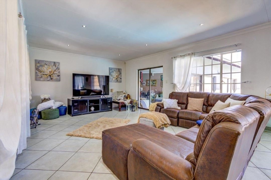 4 Bedroom Property for Sale in Dalpark Proper Gauteng