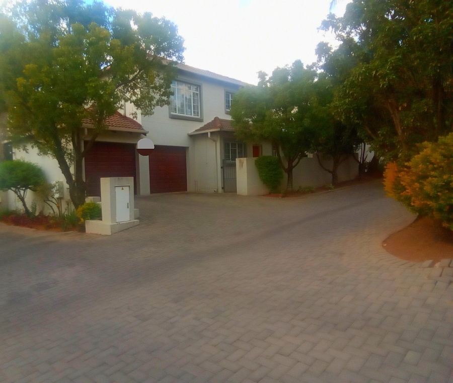 To Let 3 Bedroom Property for Rent in Kyalami Hills Gauteng