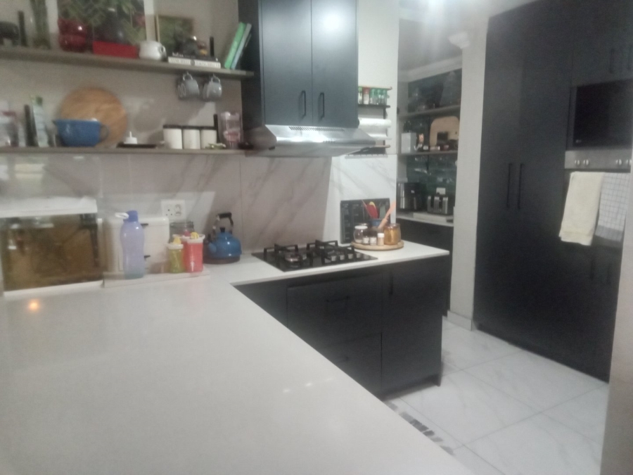 To Let 3 Bedroom Property for Rent in Kyalami Hills Gauteng