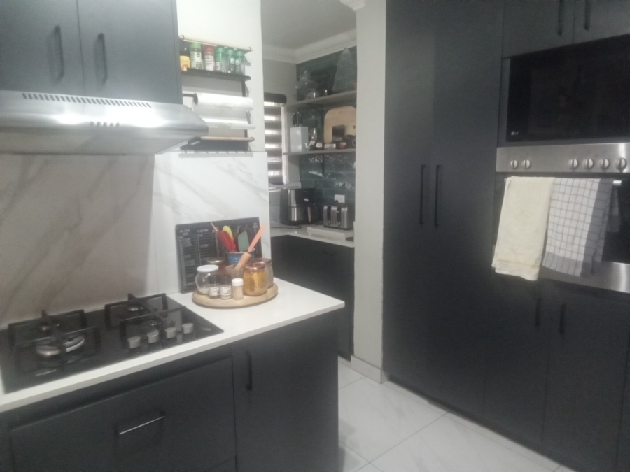 To Let 3 Bedroom Property for Rent in Kyalami Hills Gauteng