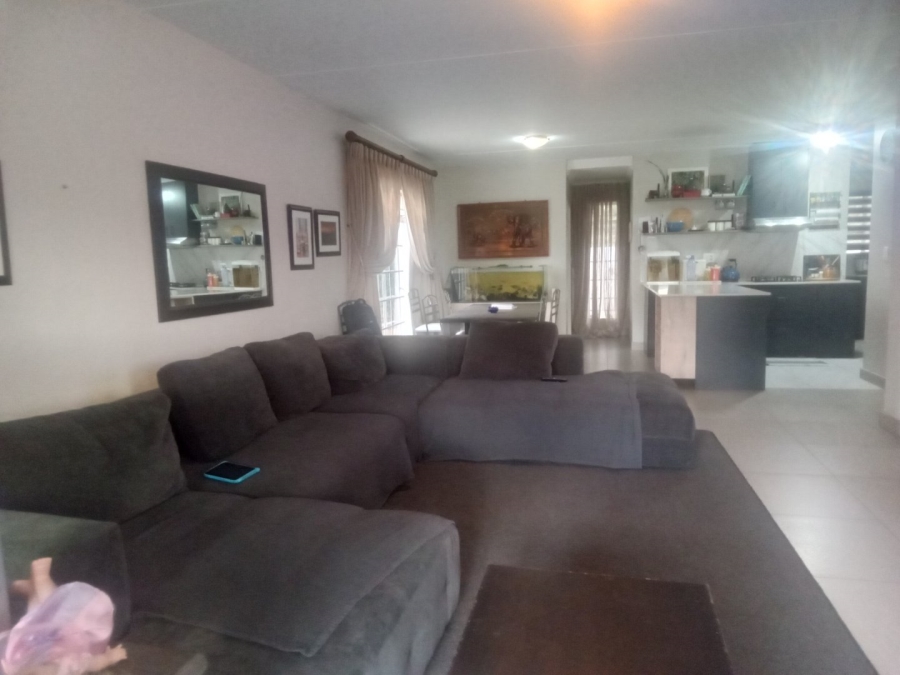 To Let 3 Bedroom Property for Rent in Kyalami Hills Gauteng