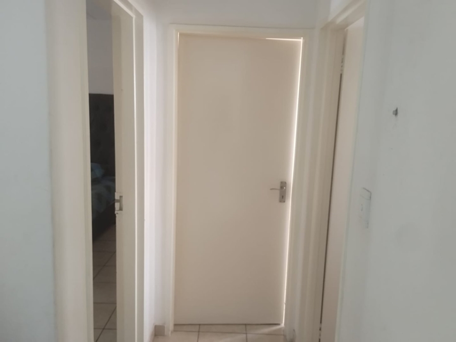 To Let 2 Bedroom Property for Rent in Edenvale Central Gauteng