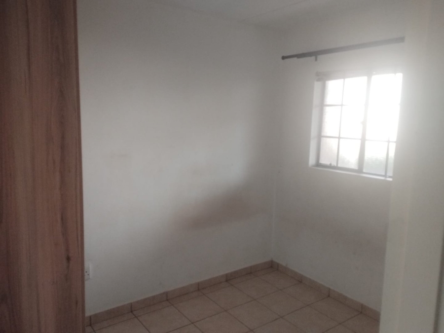 To Let 2 Bedroom Property for Rent in Edenvale Central Gauteng