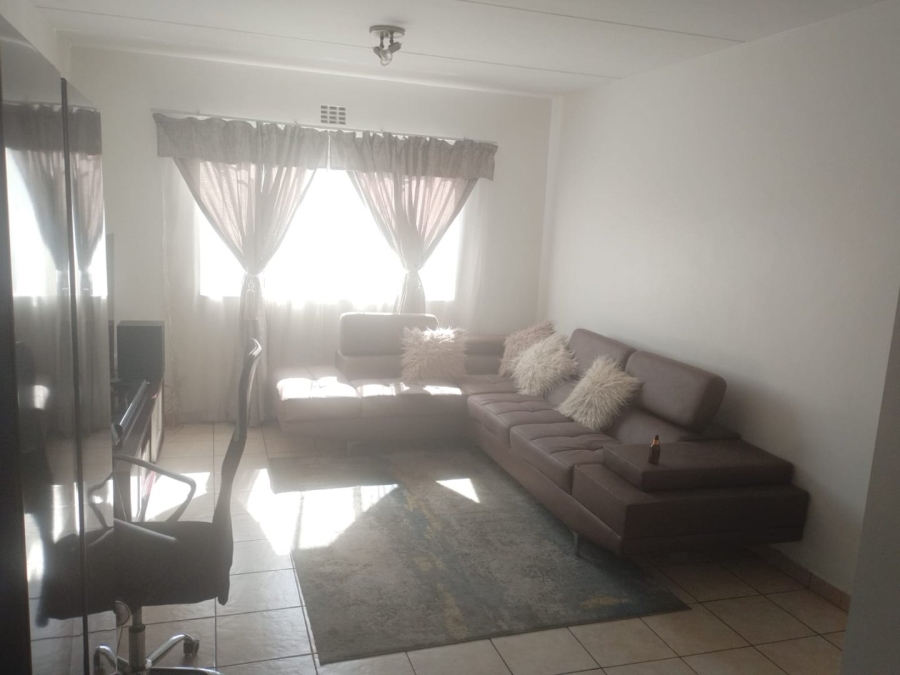 To Let 2 Bedroom Property for Rent in Edenvale Central Gauteng