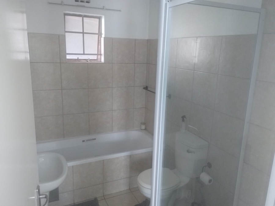 To Let 2 Bedroom Property for Rent in Edenvale Central Gauteng