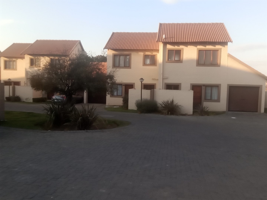 2 Bedroom Property for Sale in Carlswald Gauteng