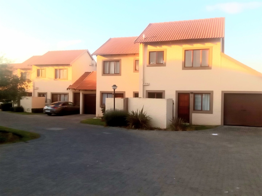2 Bedroom Property for Sale in Carlswald Gauteng