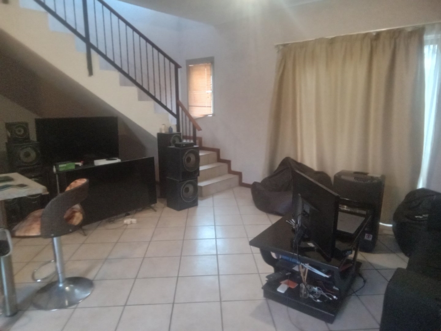 2 Bedroom Property for Sale in Carlswald Gauteng