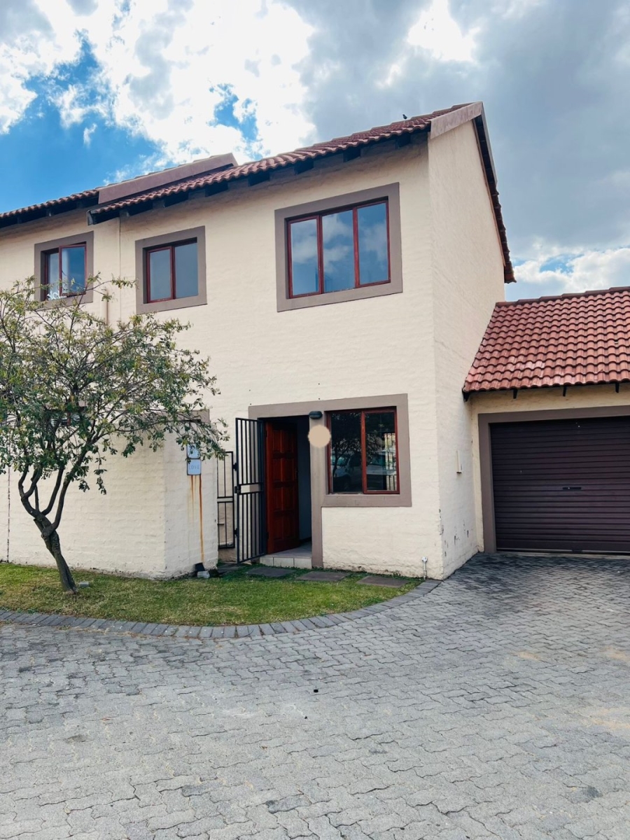 2 Bedroom Property for Sale in Carlswald Gauteng