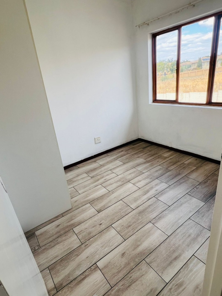 2 Bedroom Property for Sale in Carlswald Gauteng