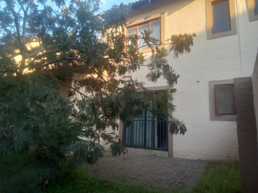 2 Bedroom Property for Sale in Carlswald Gauteng