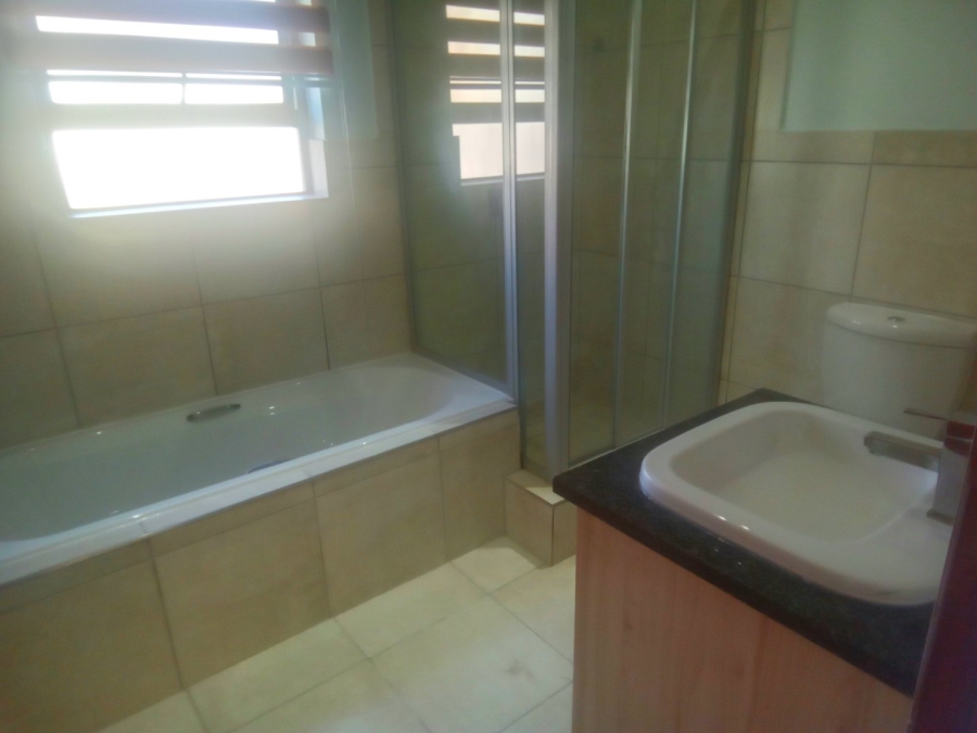 To Let 3 Bedroom Property for Rent in Kyalami Hills Gauteng