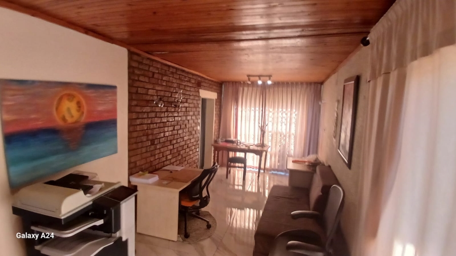 4 Bedroom Property for Sale in Glenvista Gauteng