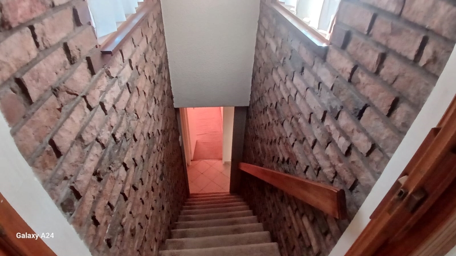 4 Bedroom Property for Sale in Glenvista Gauteng