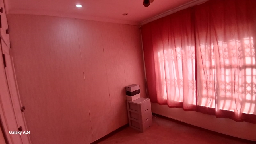 4 Bedroom Property for Sale in Glenvista Gauteng